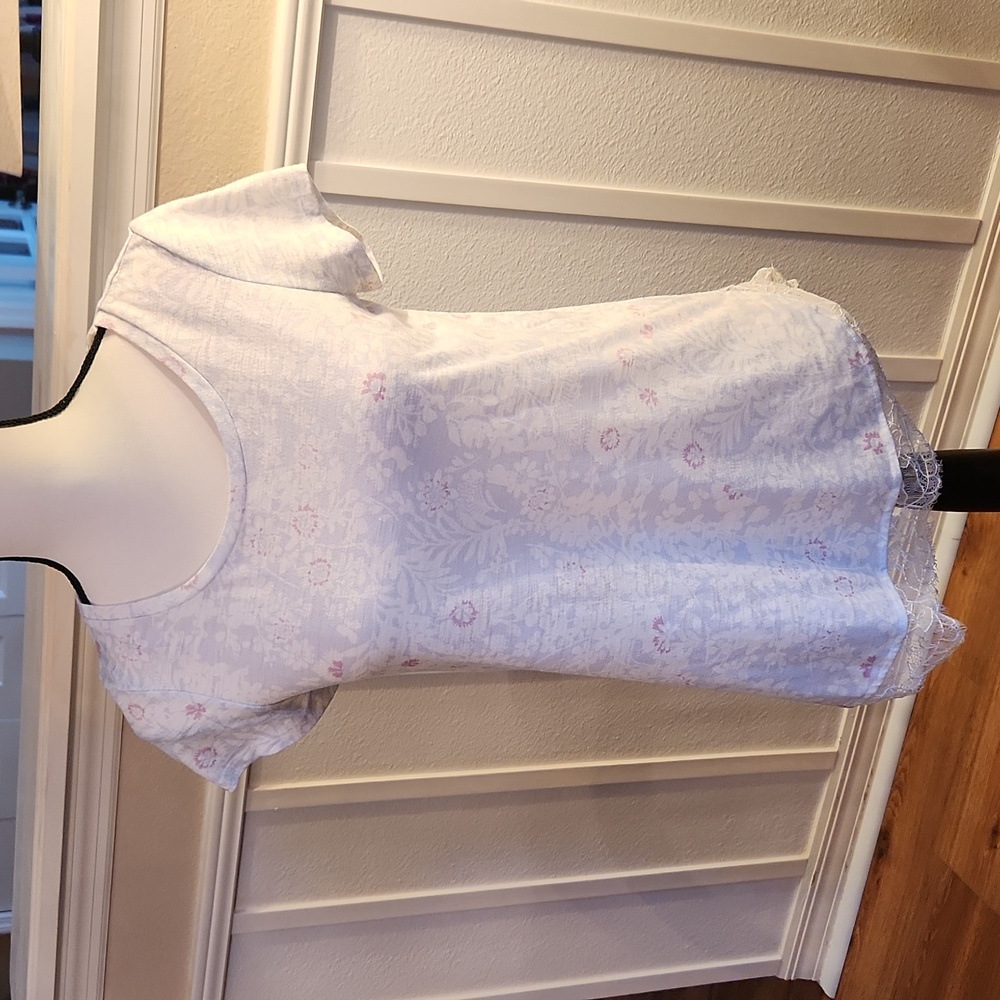 Lauren Conrad,  Great condition,  Women's Top,  Size  XS, Ltd blue and white